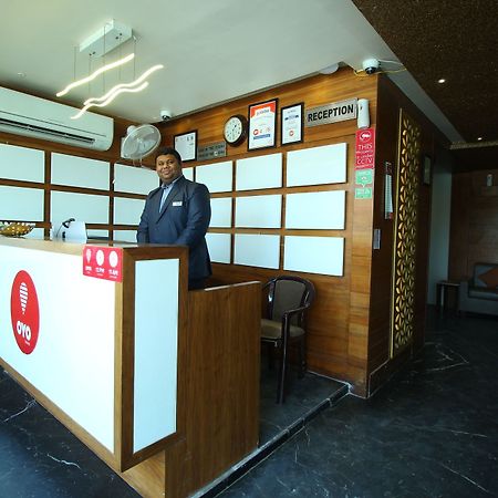 Oyo 8992 Hotel Kyra Ahmedabad Exteriör bild