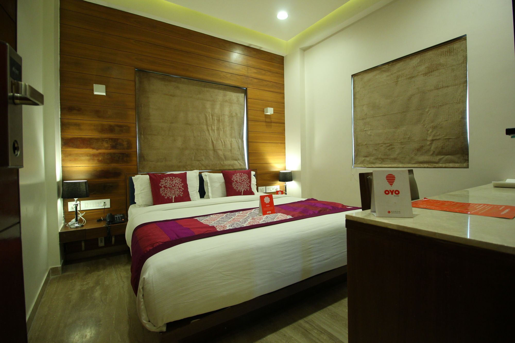 Oyo 8992 Hotel Kyra Ahmedabad Exteriör bild